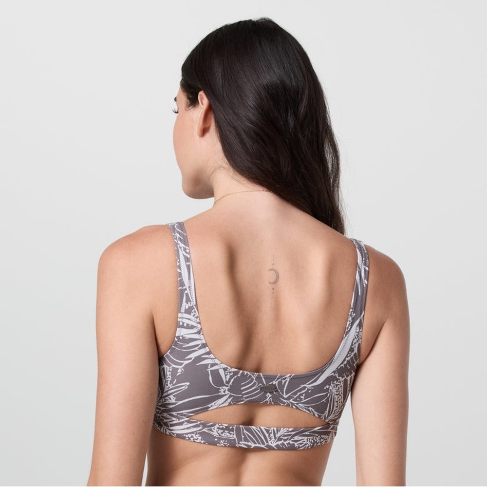 Vuori Gray and White Bikini Top - Picture 3 of 8